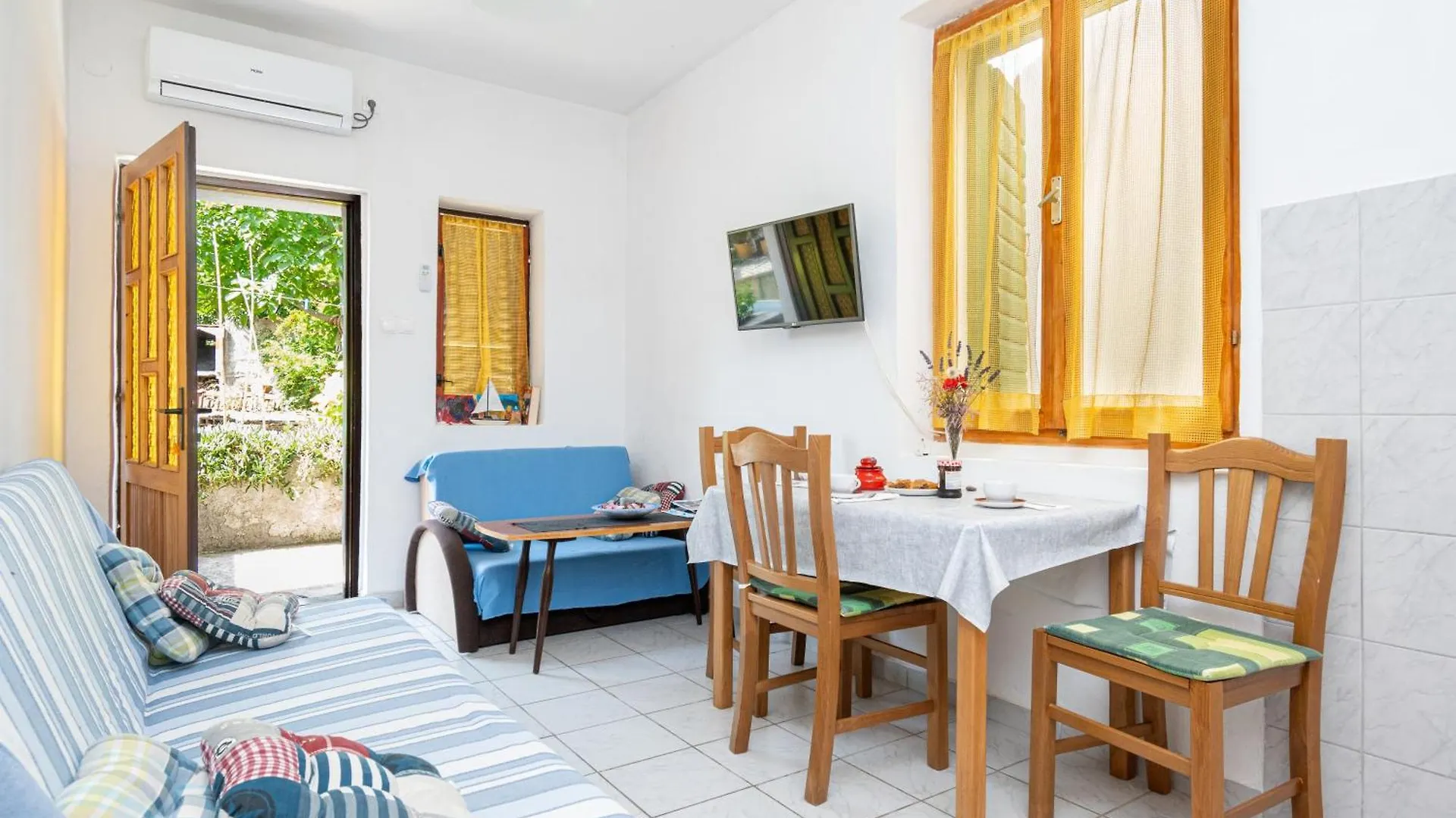 Seaside Holiday House Preko, Ugljan - 21106 Poljana 別荘